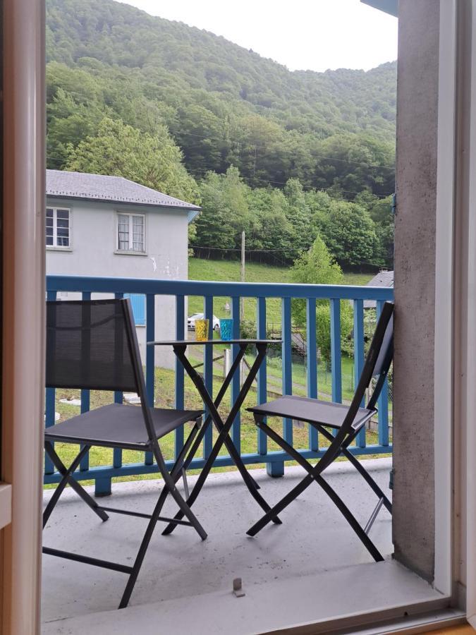 Grand Appartement En Rdc Vallee De Кампан Екстериор снимка